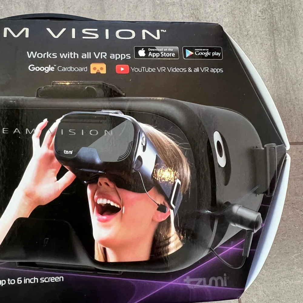 NIB Dream Vision Virtual Reality smartphone headset - works w all VR apps! Gift?